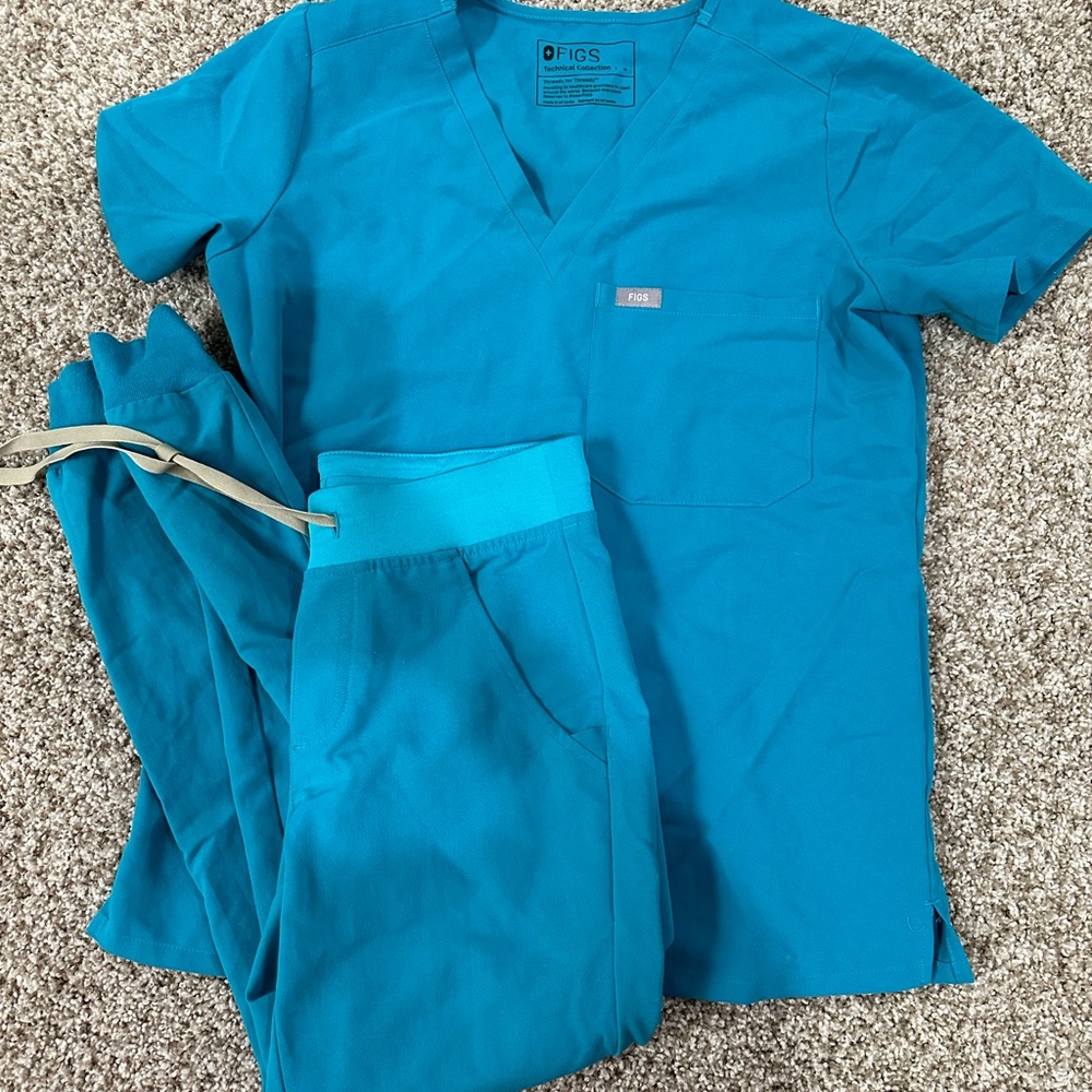 Figs scrubs